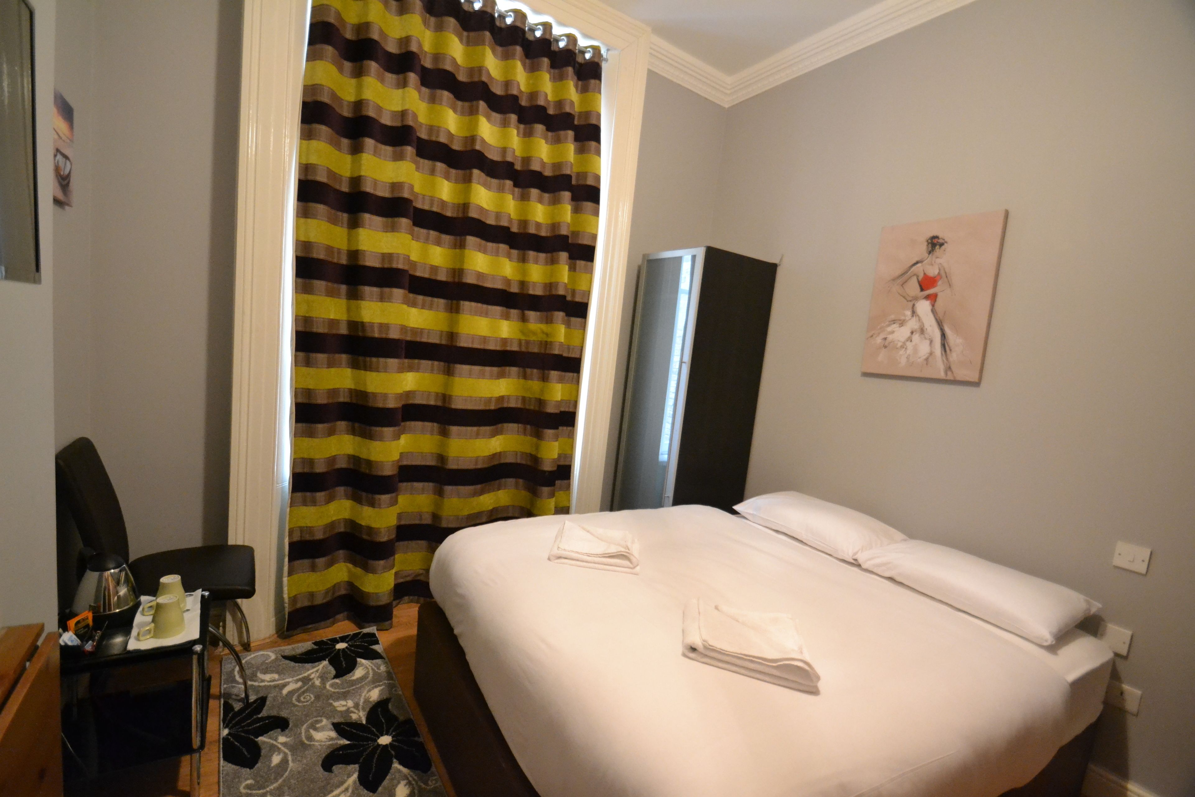 Hyde Park Suites – Standard Studio (2 Adults) photo 6