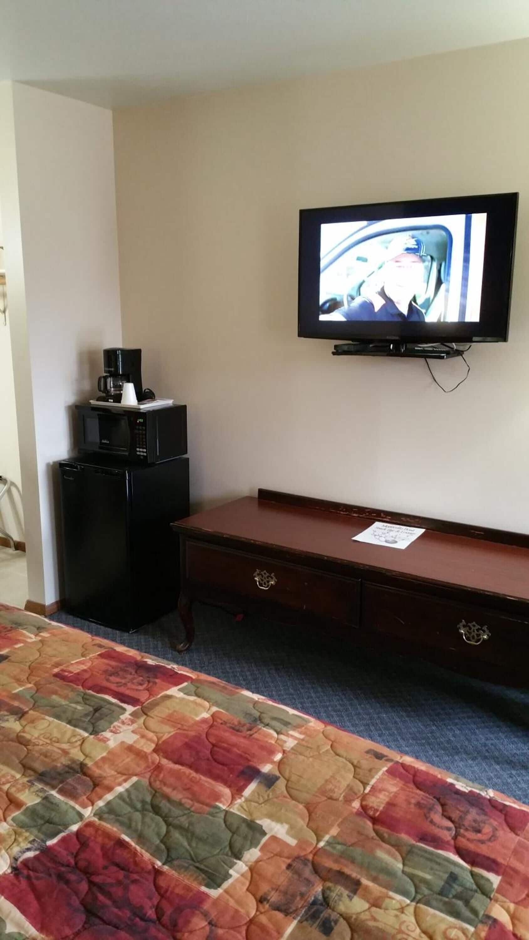 Foster Inn Monticello - King Room image 3