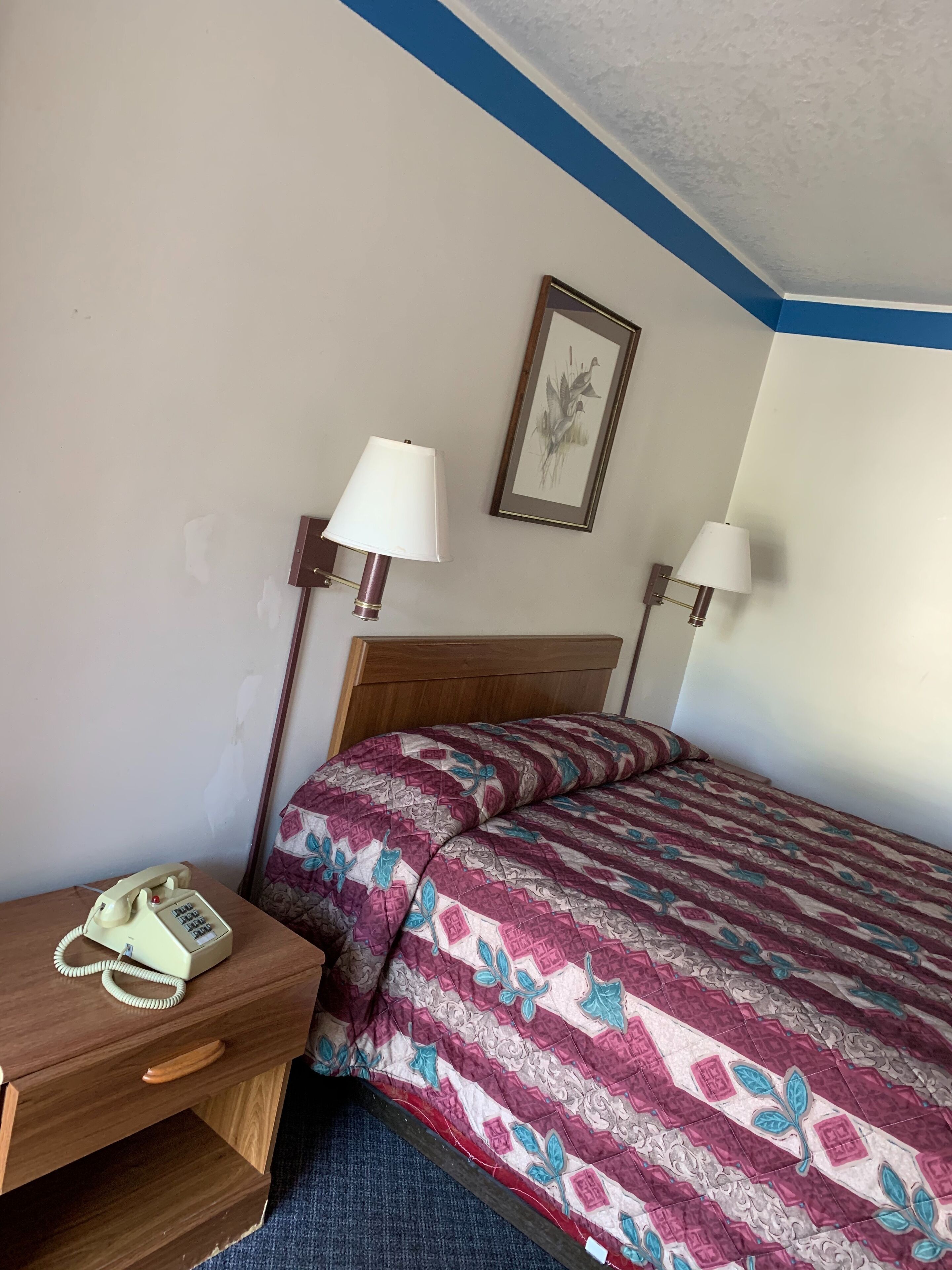 Foster Inn Monticello - King Room image 2
