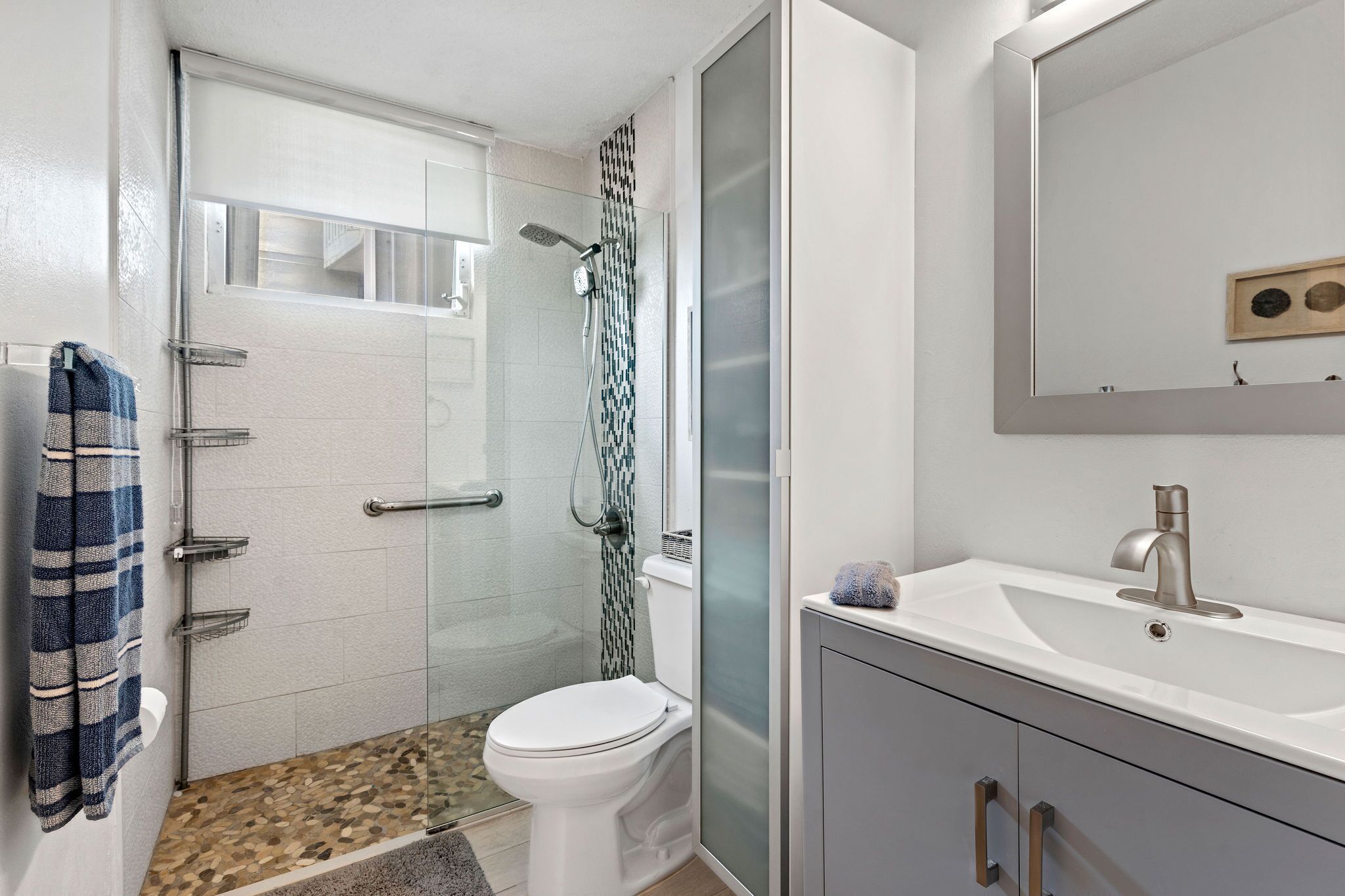 Ocean-Front, Family-Friendly Condo in Playa Azul, Luquillo. Sleeps up to 8! photo 6