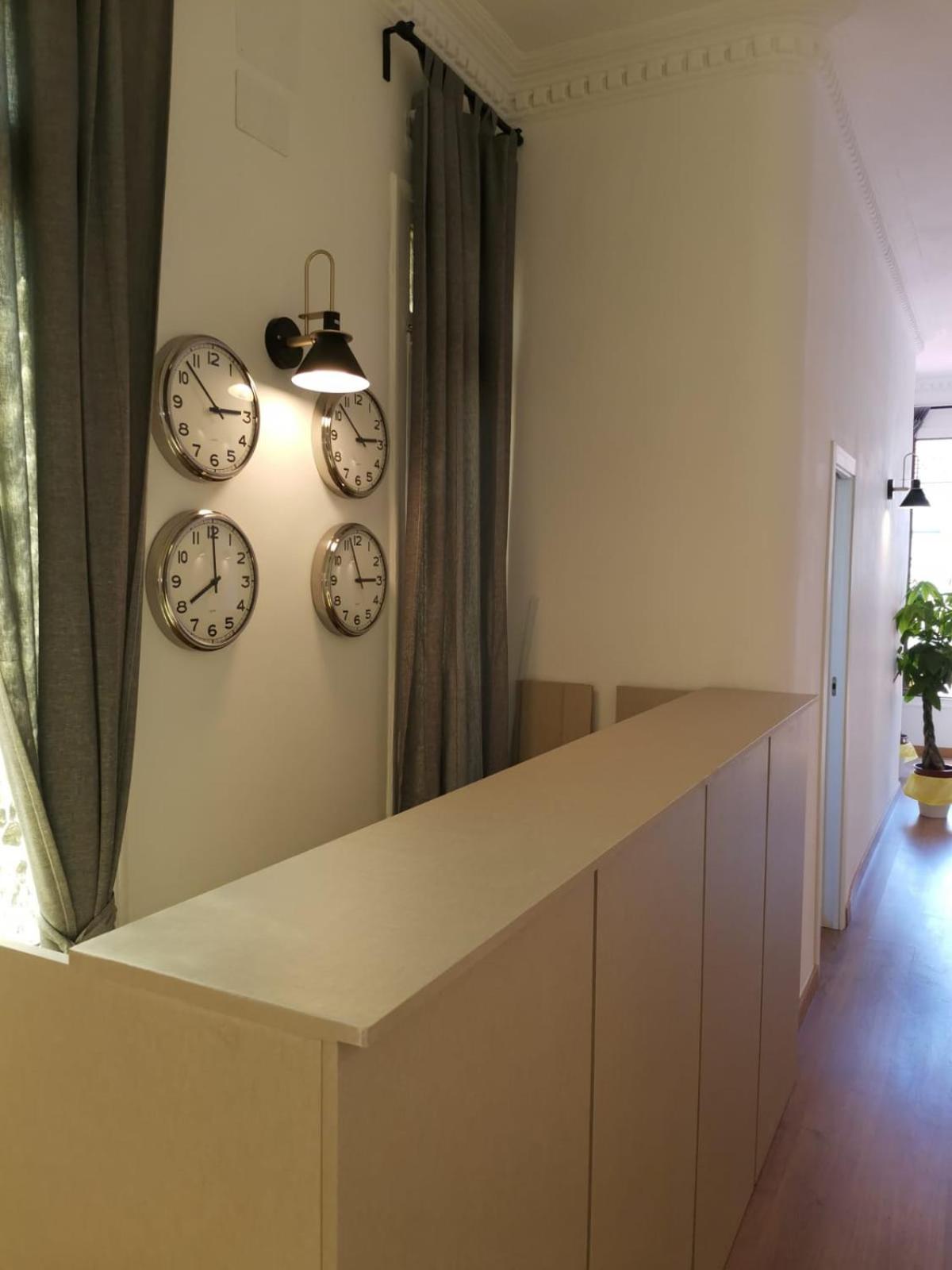 Lux Penthouse gran vía – Twin Room with Bathroom photo 3