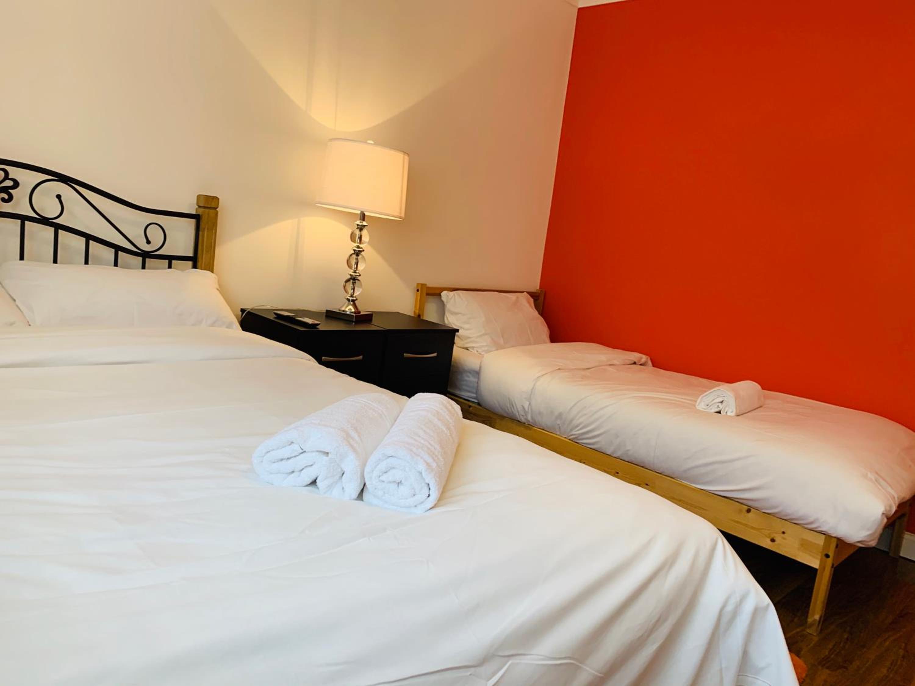 Grand Heights Suites – Deluxe Double Room photo 5