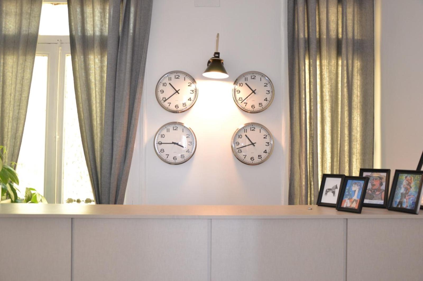 Lux Penthouse gran vía – Twin Room with Bathroom photo 9