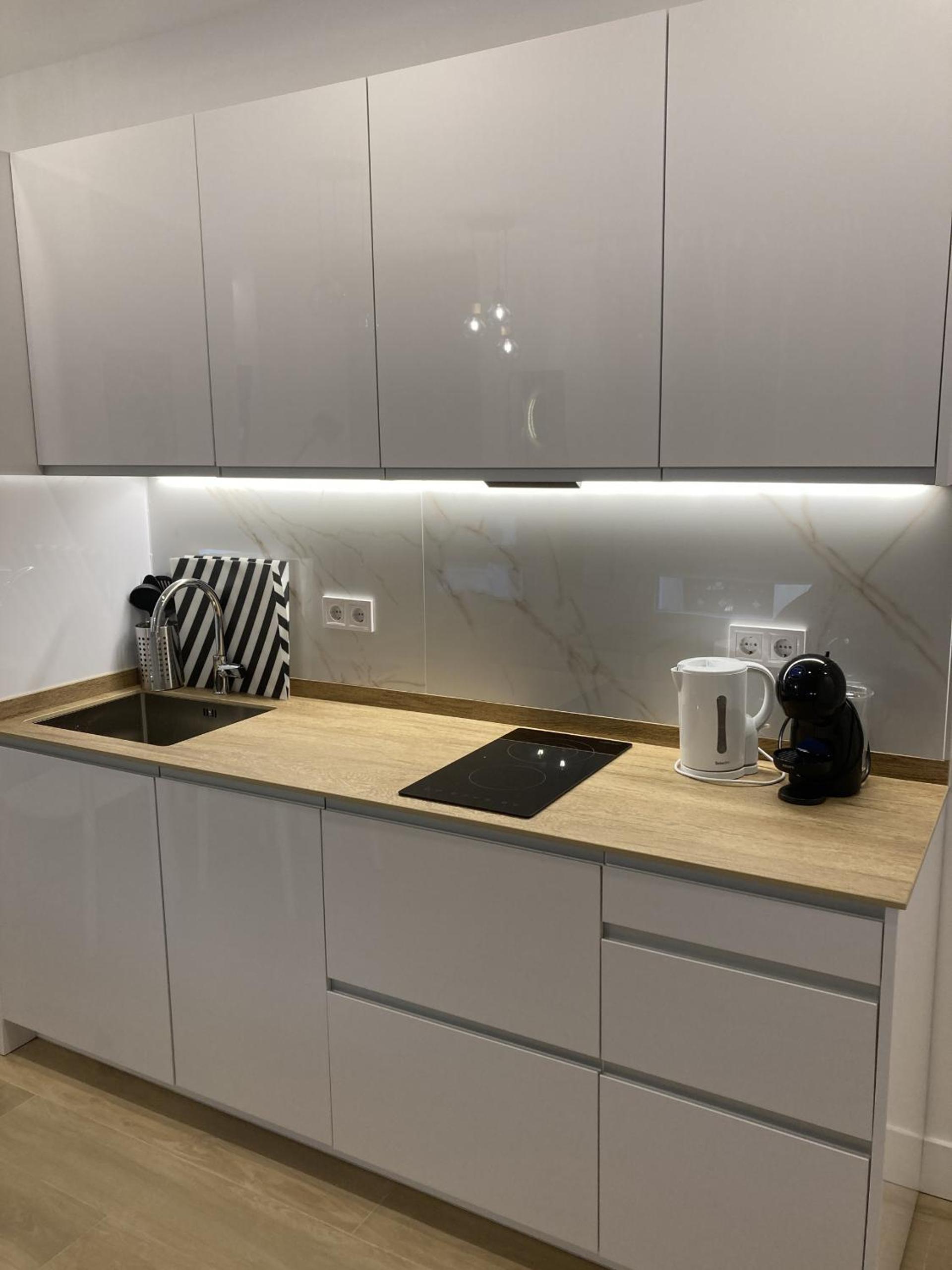 Bravo Murillo Apartments – One-Bedroom Apartment photo 8