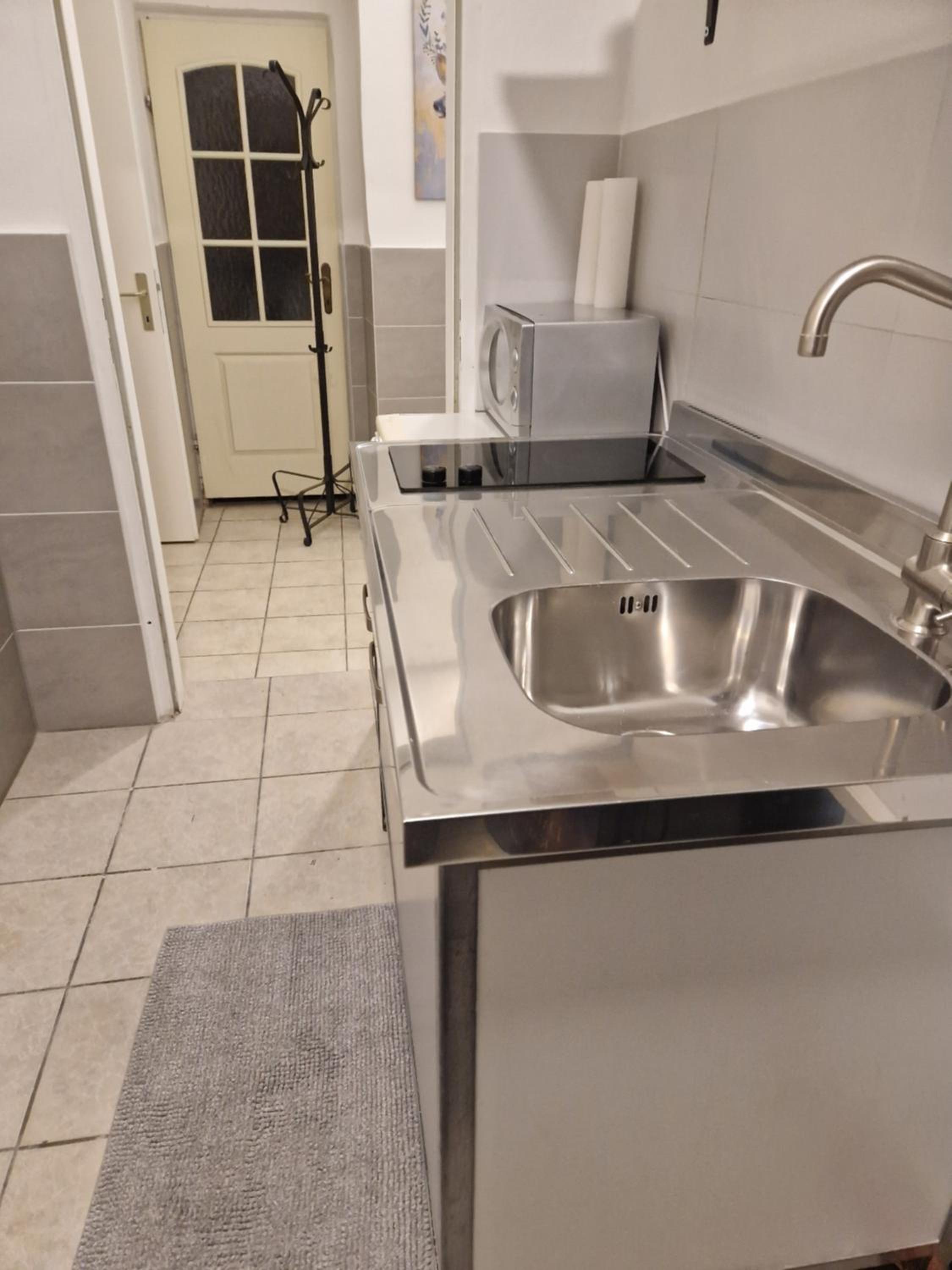 Gent Apt – Small Twin Room
