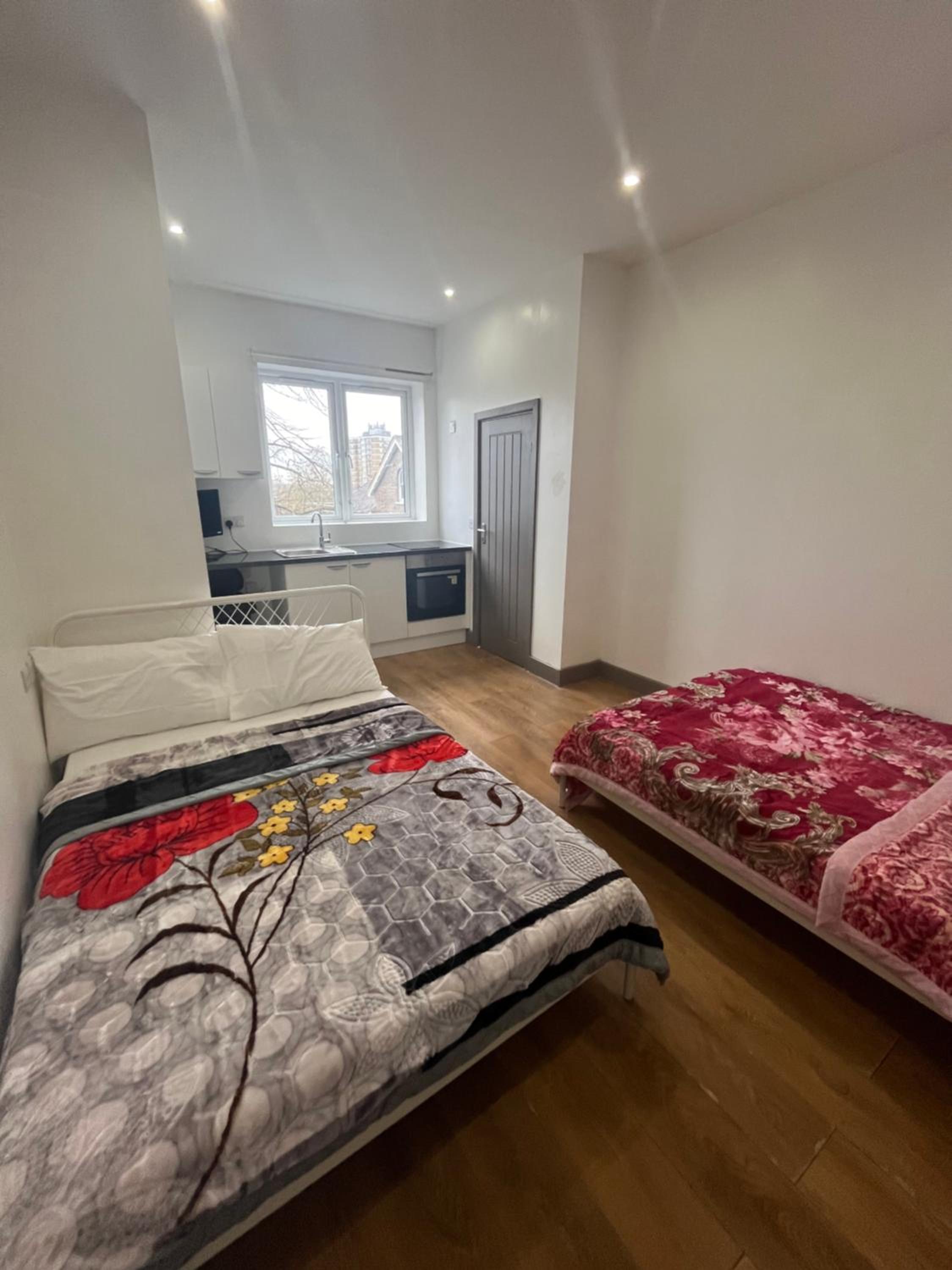 Anerly Road – Apartment photo 5