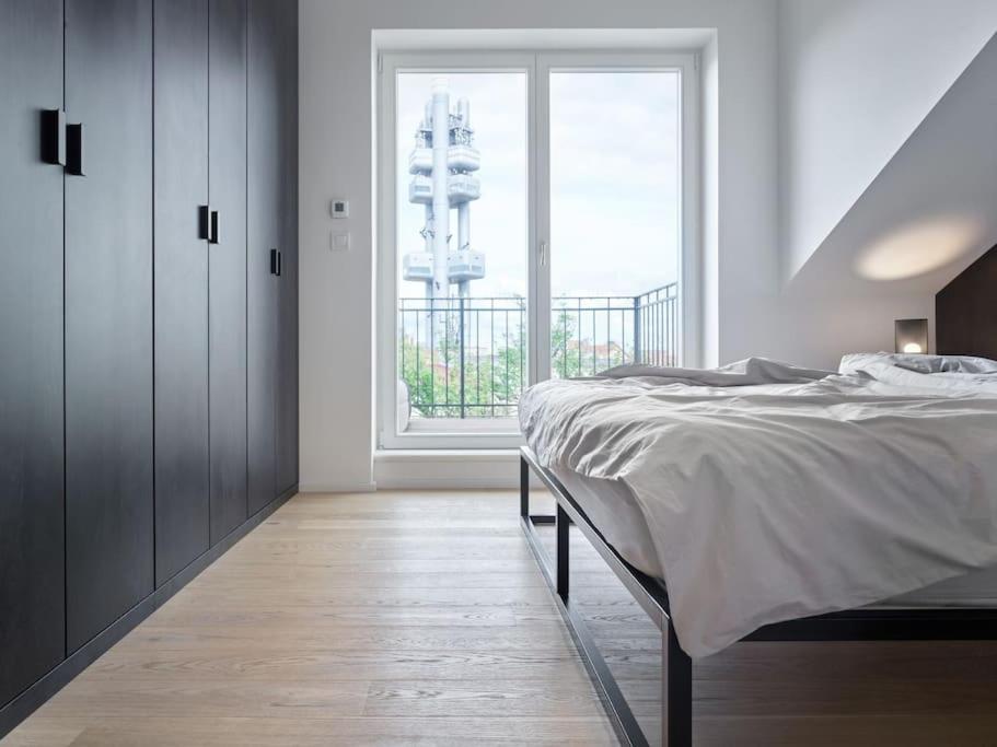 Rooftop Penthouse with Terrace, Prime Location – Entire Place photo 4