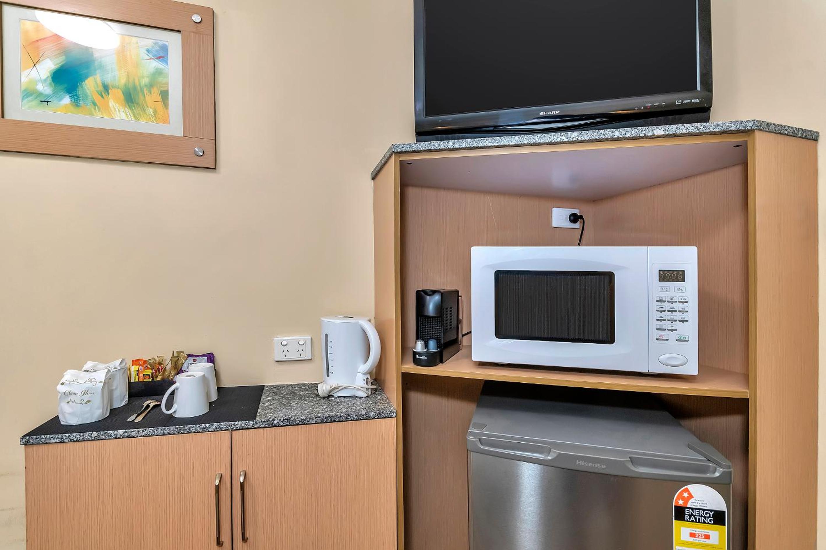 Econo Lodge Karratha - Standard Twin Room photo 7