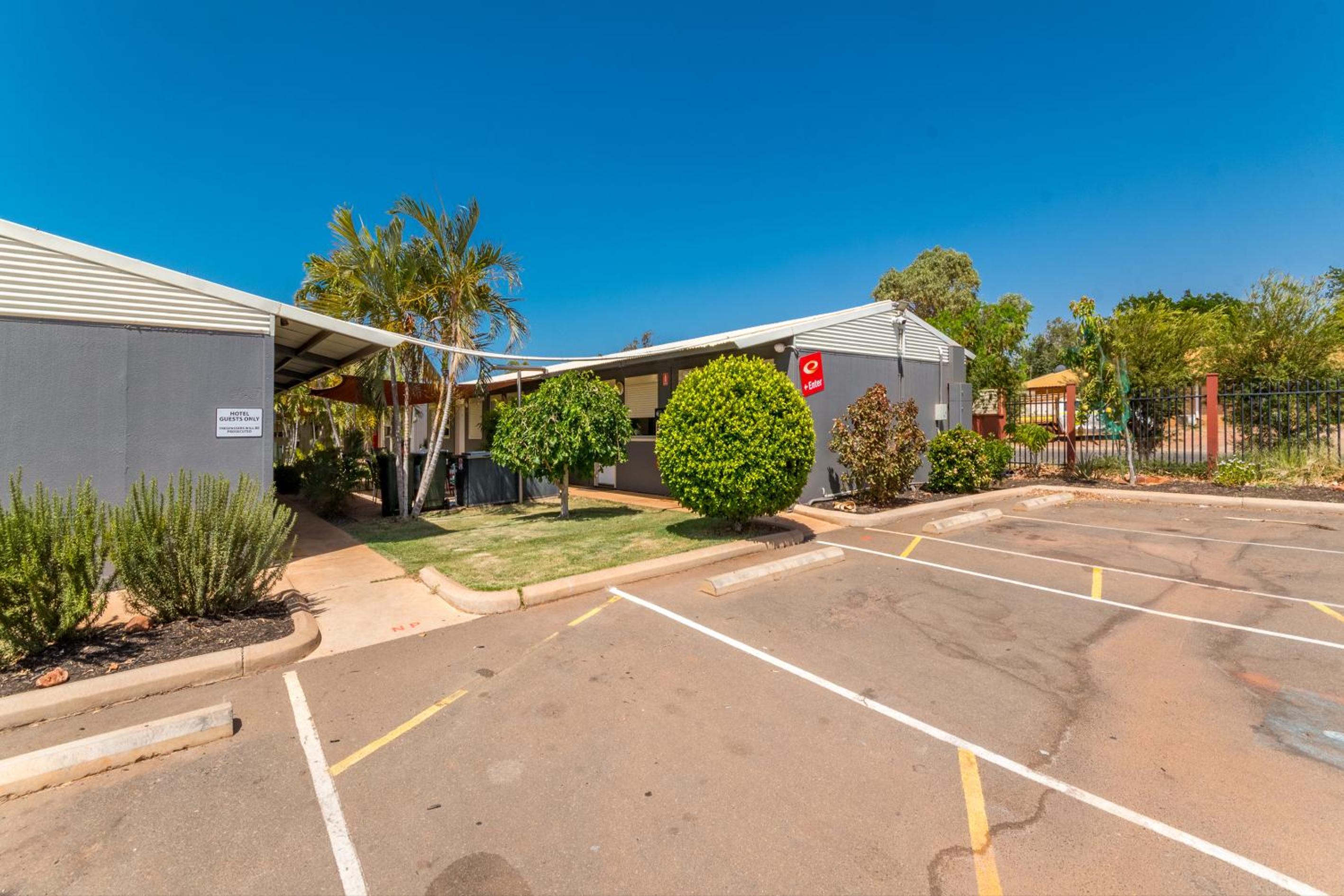 Econo Lodge Karratha - Standard Twin Room photo 3