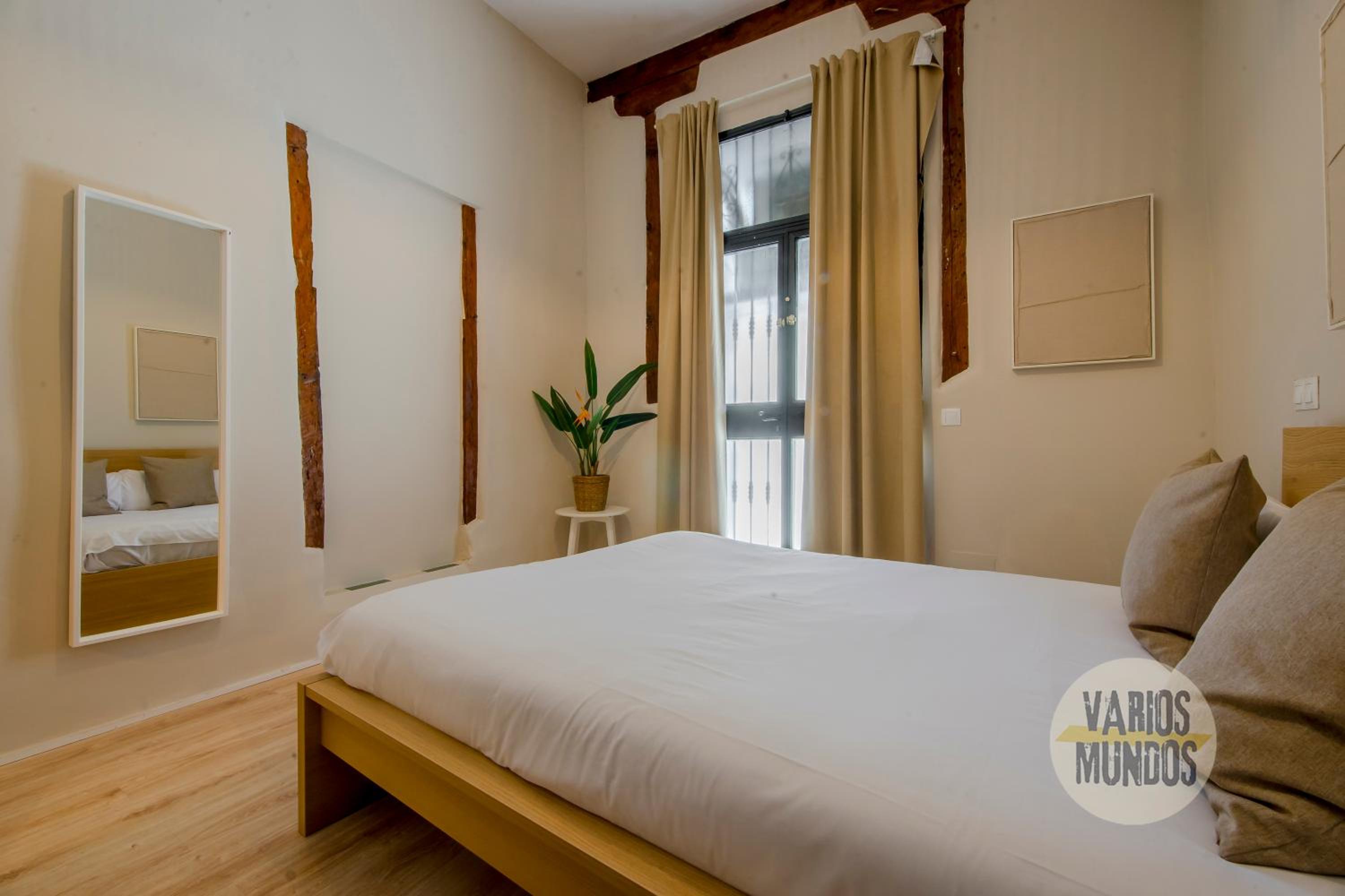 Centrico Apt 7pax en Anton Martin-Centro E2 – Entire Place photo 3