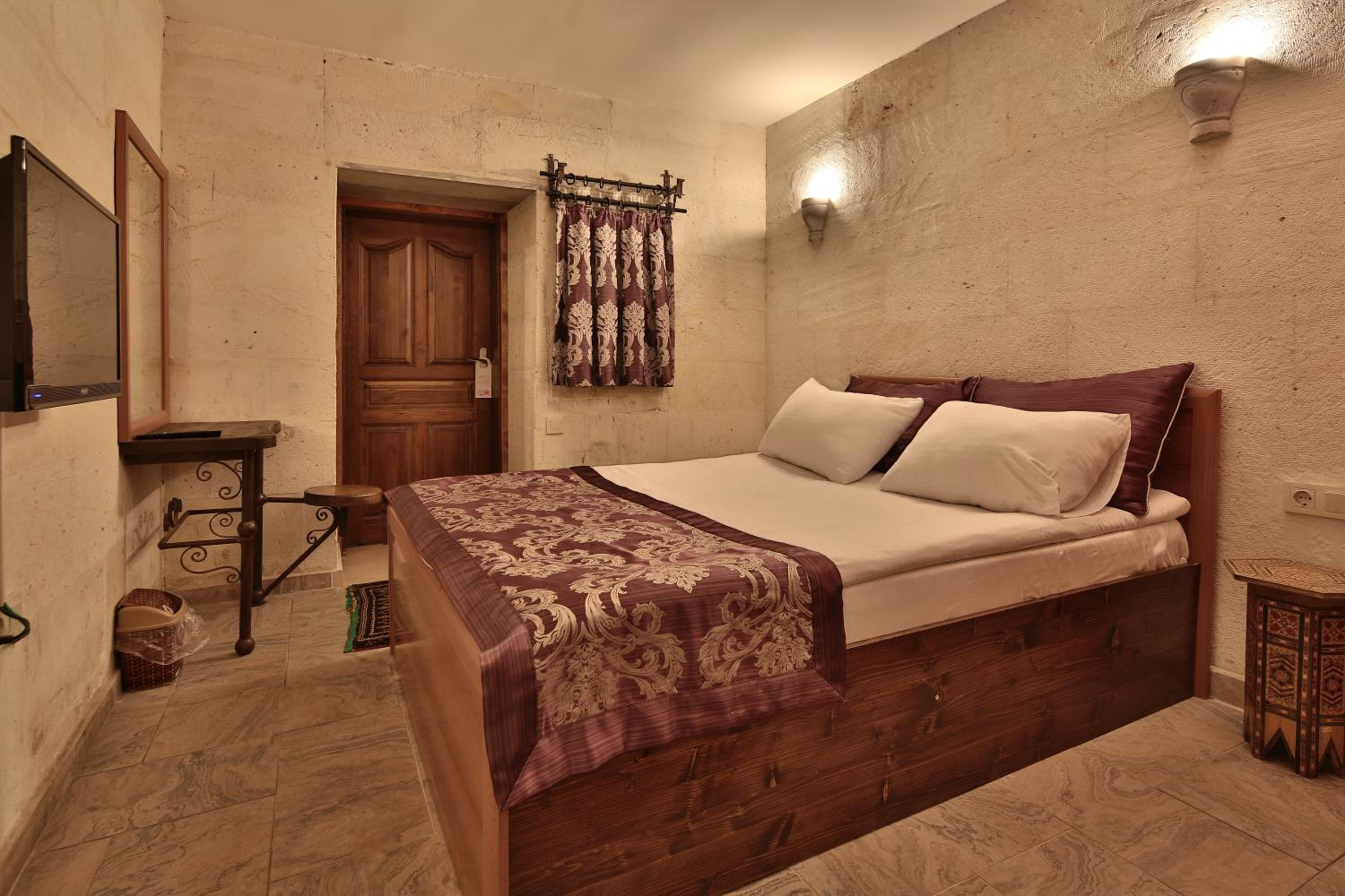 Walnut House – Large Double Room - Görsel 3
